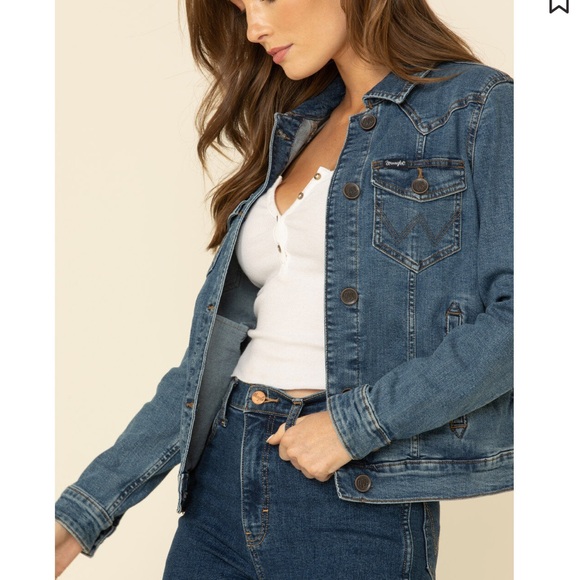 Wrangler Women's Classic Indigo Jean Jacket - Picture 4 of 9